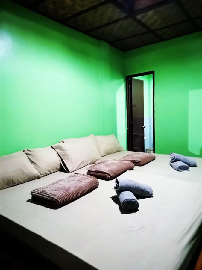In-N-Out Hostel Siquijor Bagian luar foto